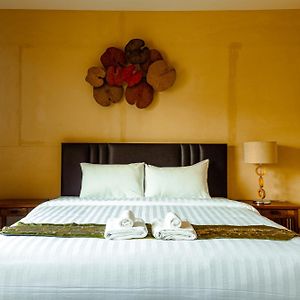 Deluxe Zimmer mit Kingsize-Bett